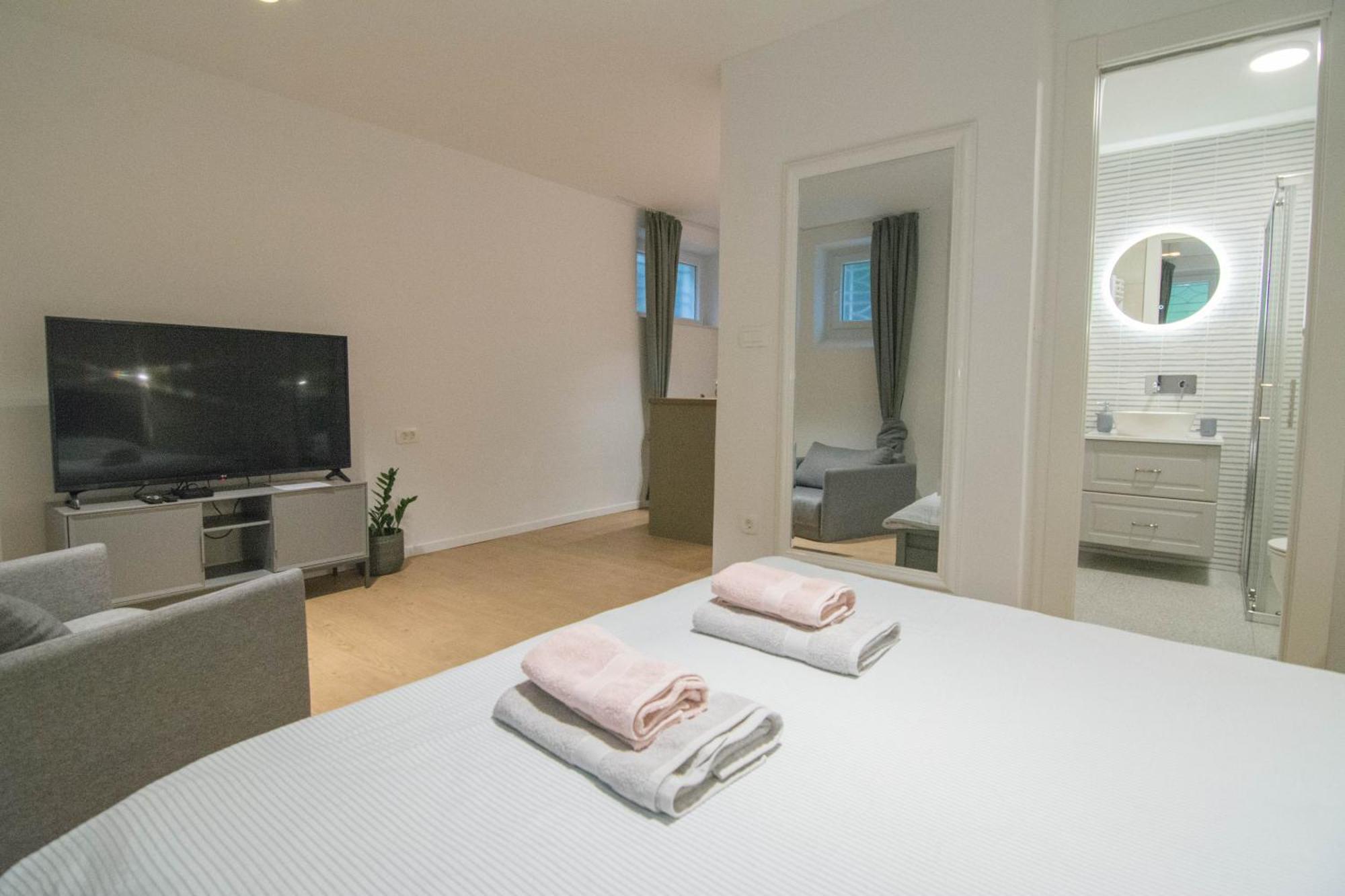 Romiru Rooms And Studio Apartment Split Zewnętrze zdjęcie